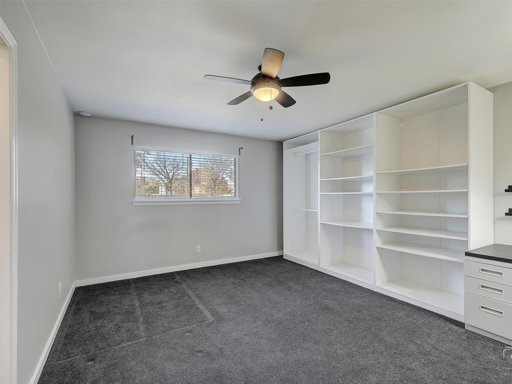 3913 Knob Hill Drive - Photo 25