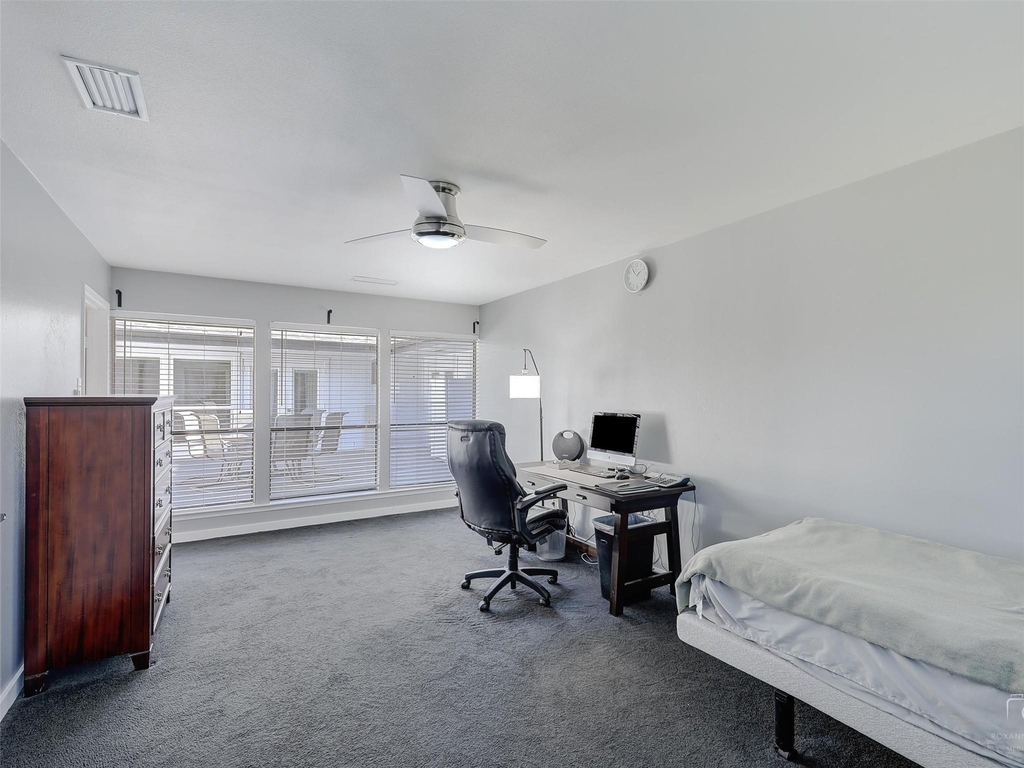 3913 Knob Hill Drive - Photo 21