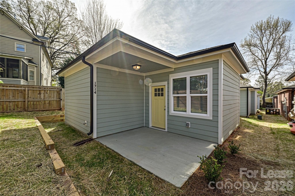 1714 Club Road - Photo 0