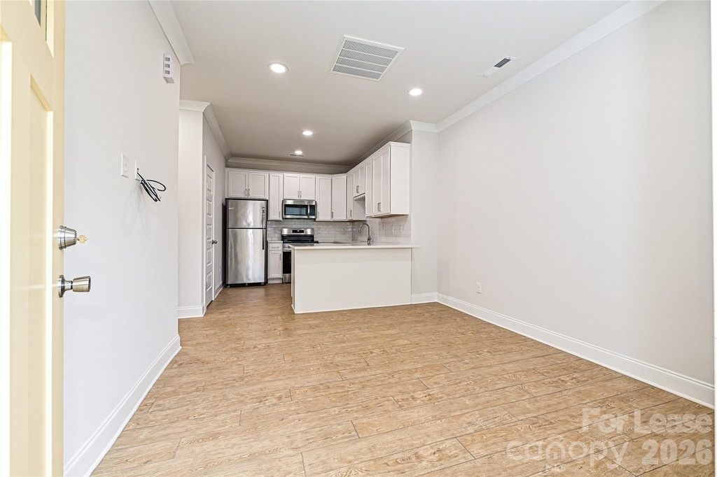1714 Club Road - Photo 2