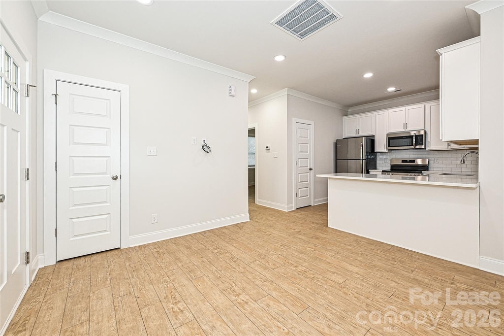 1714 Club Road - Photo 3