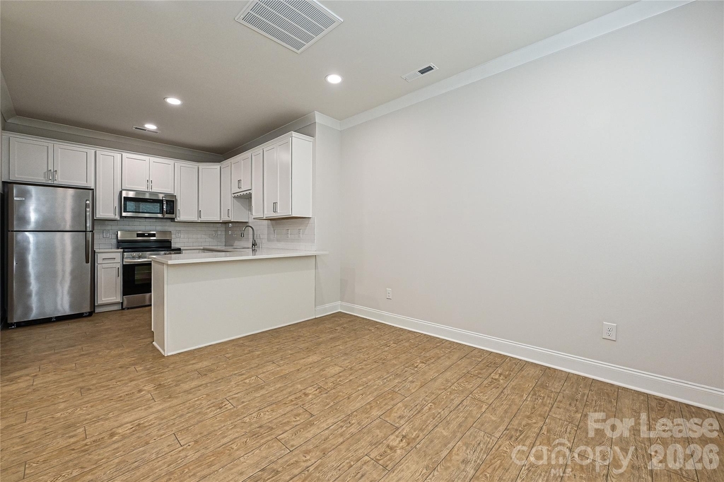 1714 Club Road - Photo 4