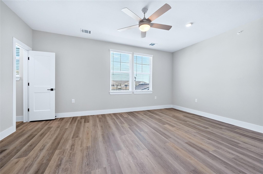 2906 Woodland Street - Photo 19