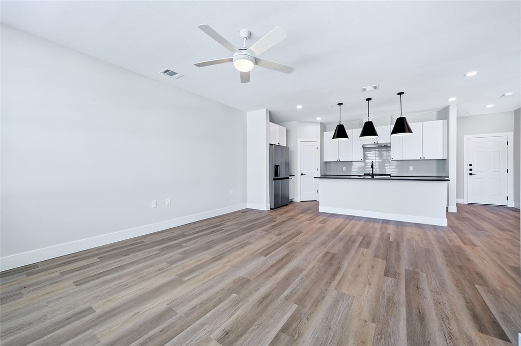 2906 Woodland Street - Photo 9