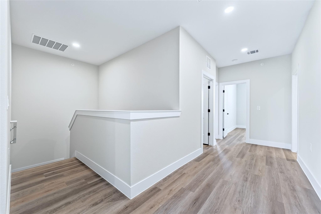 2906 Woodland Street - Photo 16