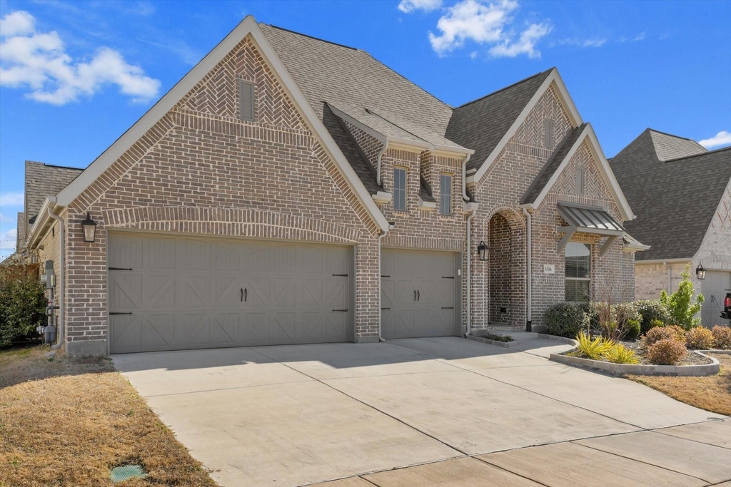 3316 Honey Suckle Lane - Photo 1