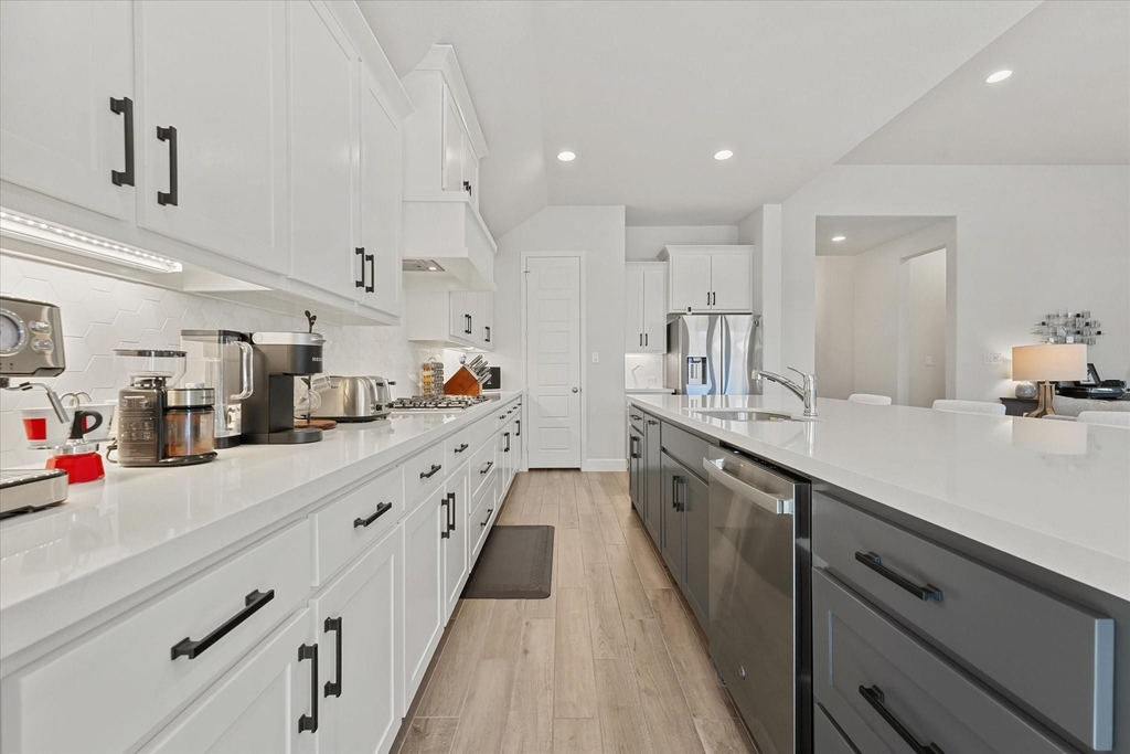 3316 Honey Suckle Lane - Photo 6