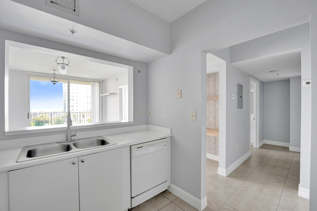 3020 Ne 32nd Avenue - Photo 10