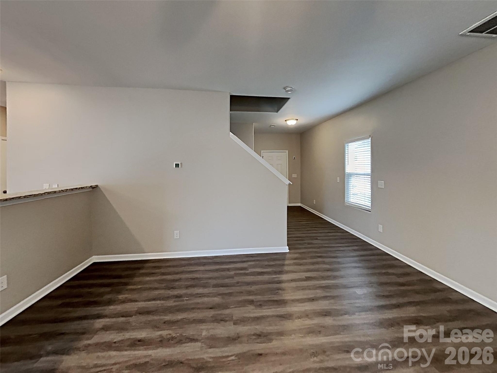 1372 Waylon Avenue - Photo 10