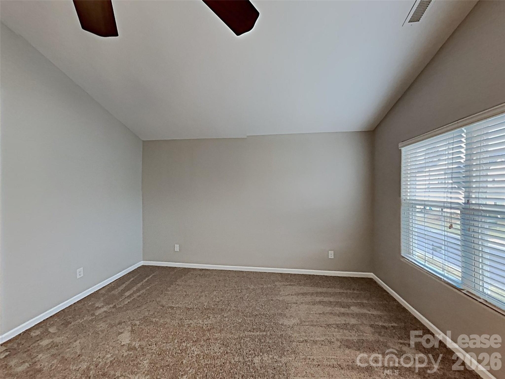 1372 Waylon Avenue - Photo 11