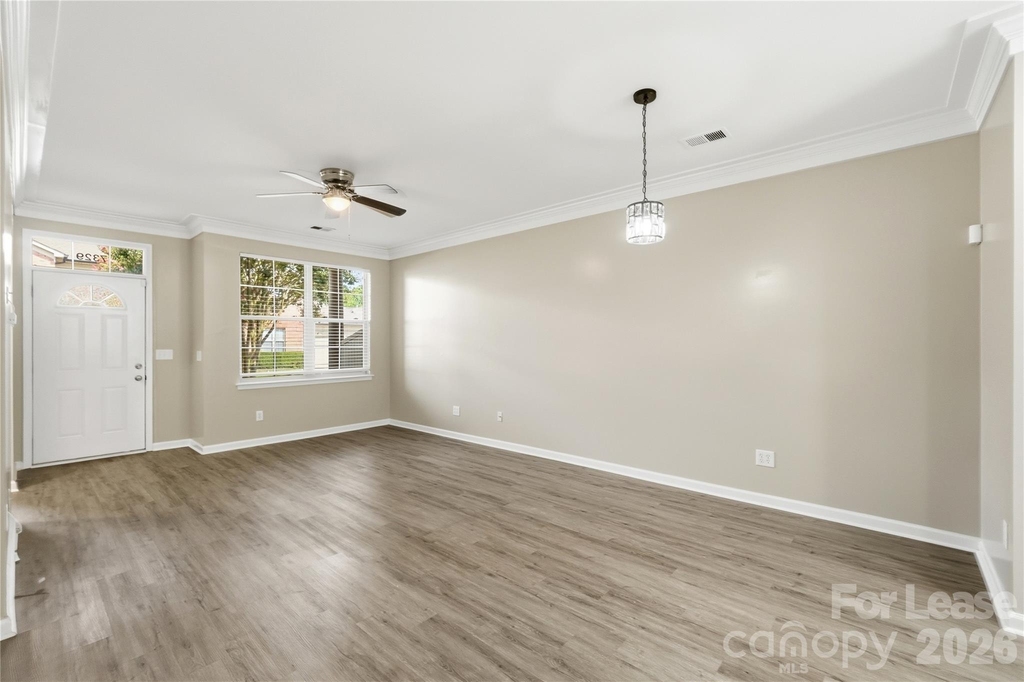 7329 Michaels Landing Drive - Photo 5