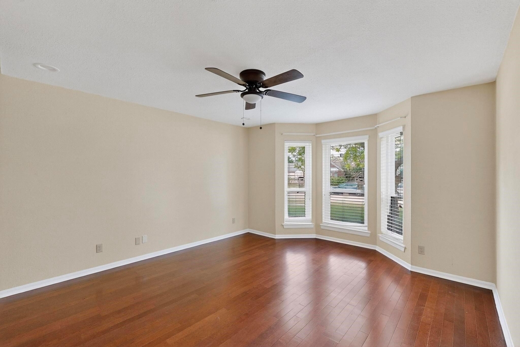 936 Sugarberry Drive - Photo 7