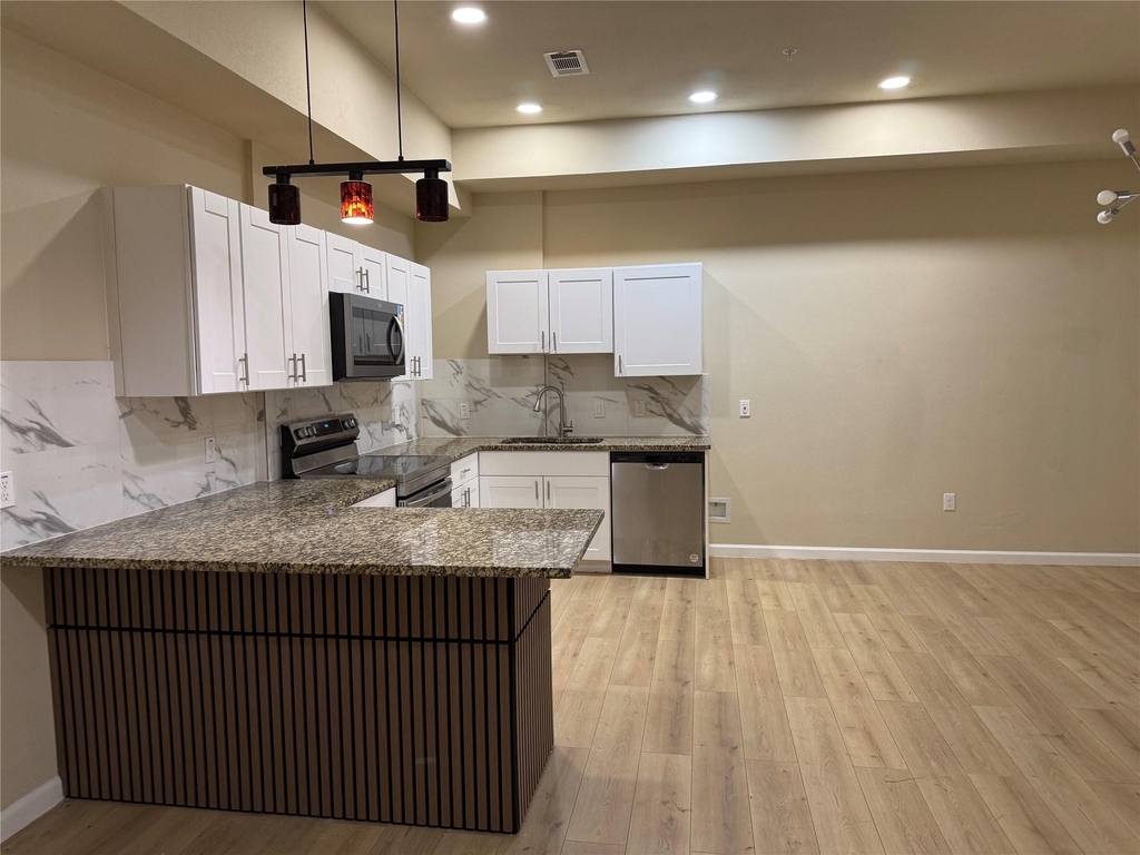 226 Heritage Court - Photo 3
