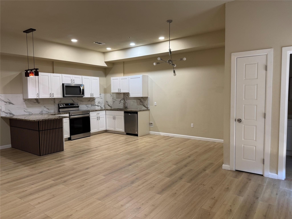 226 Heritage Court - Photo 2