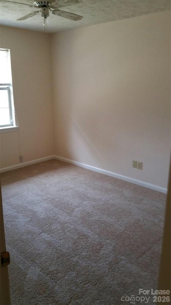 505 Warren Street W - Photo 6