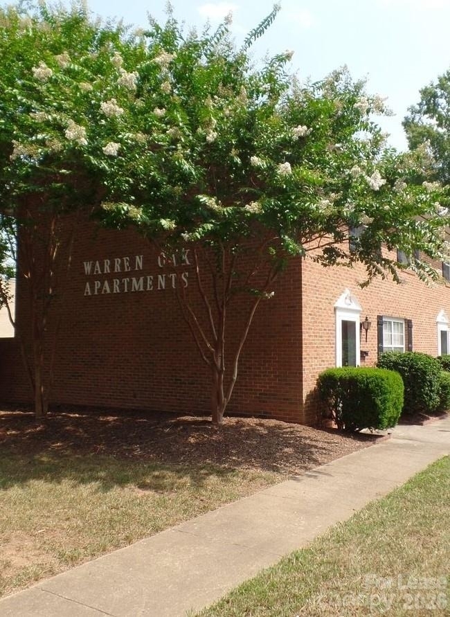 505 Warren Street W - Photo 0