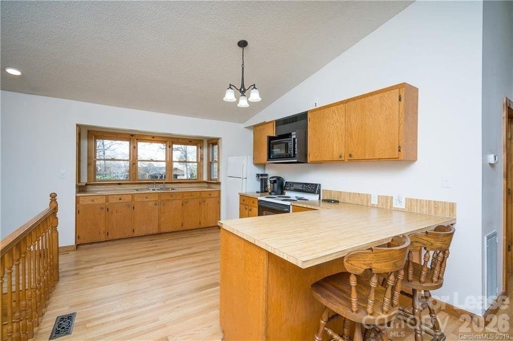 8502 Pine Lake Road - Photo 6