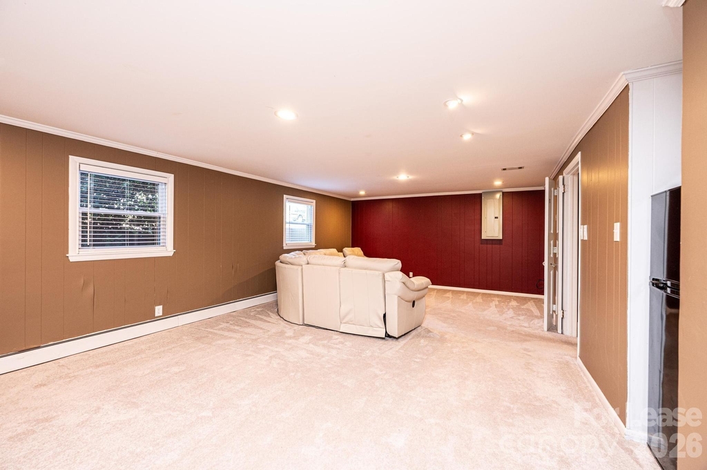 2035 2nd Street Nw - Photo 37