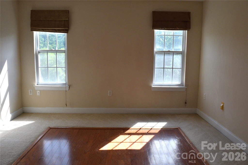 6321 Park Creek Drive - Photo 3