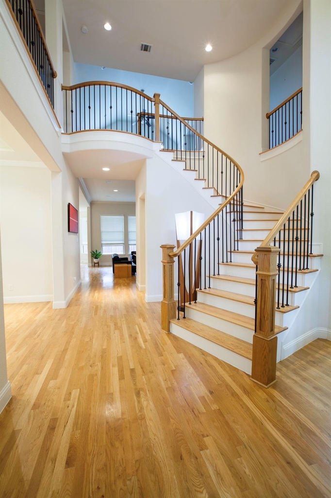1614 Thoroughbred Lane - Photo 3