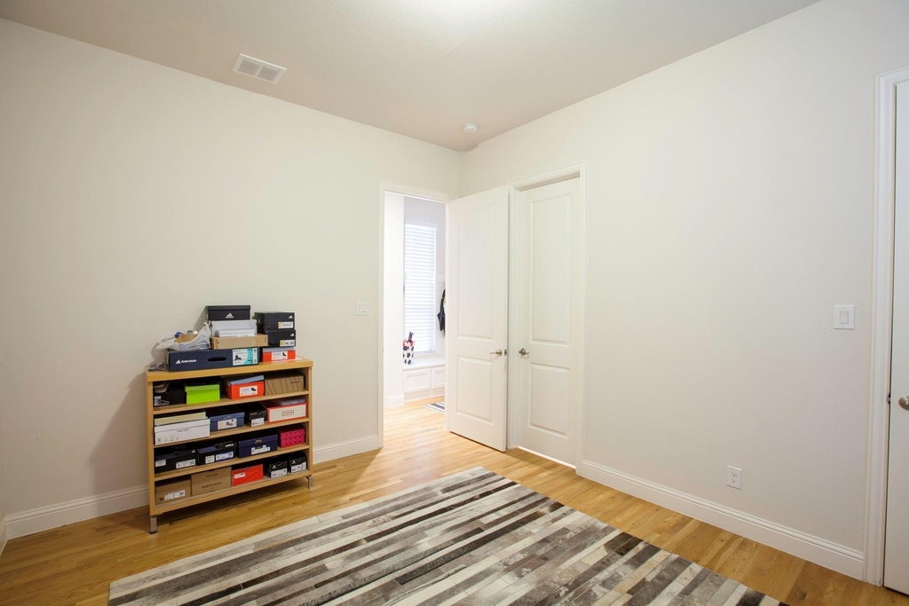 1614 Thoroughbred Lane - Photo 13