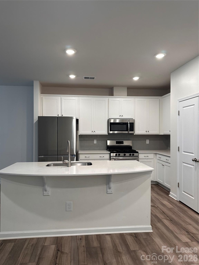 12828 Canton Side Avenue - Photo 5