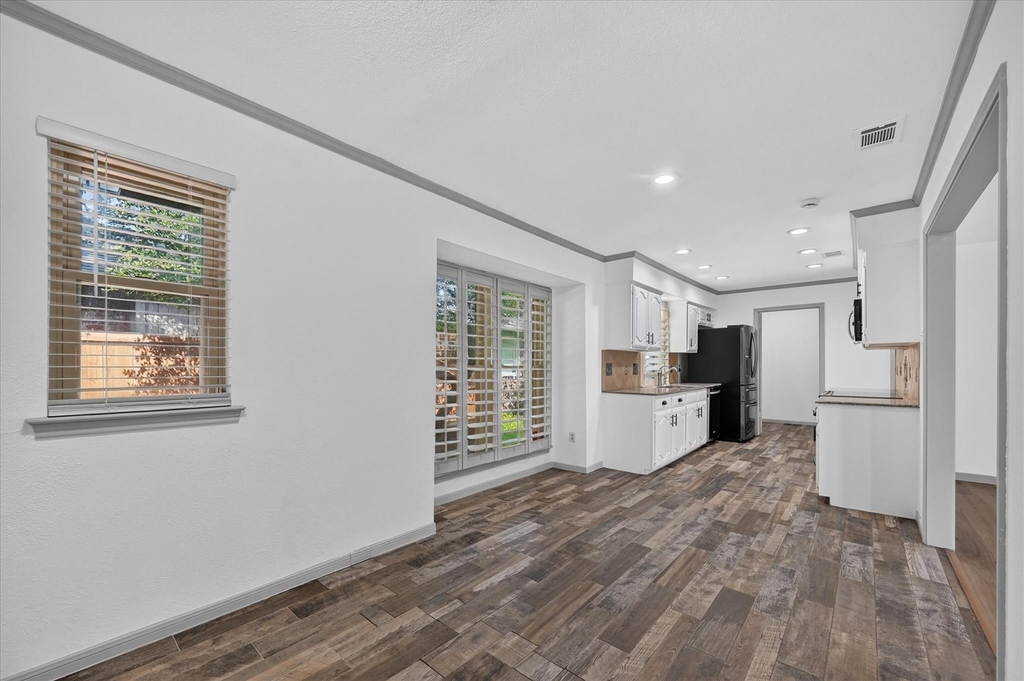 2516 Lawnview Drive - Photo 11