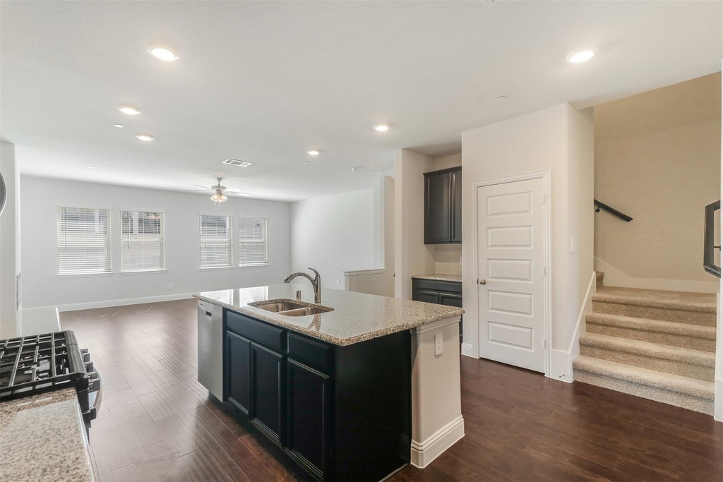 7836 Manilla Drive - Photo 9