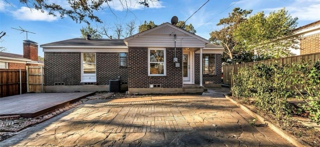 2753 El Tivoli Drive - Photo 11