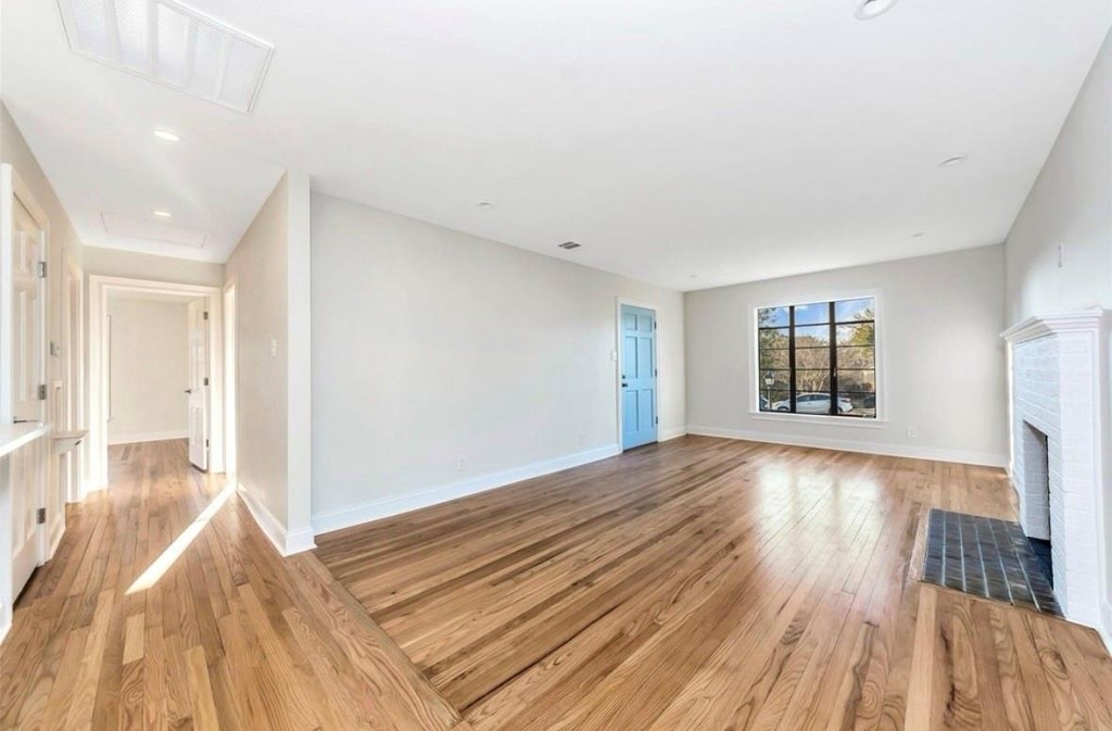 2753 El Tivoli Drive - Photo 2