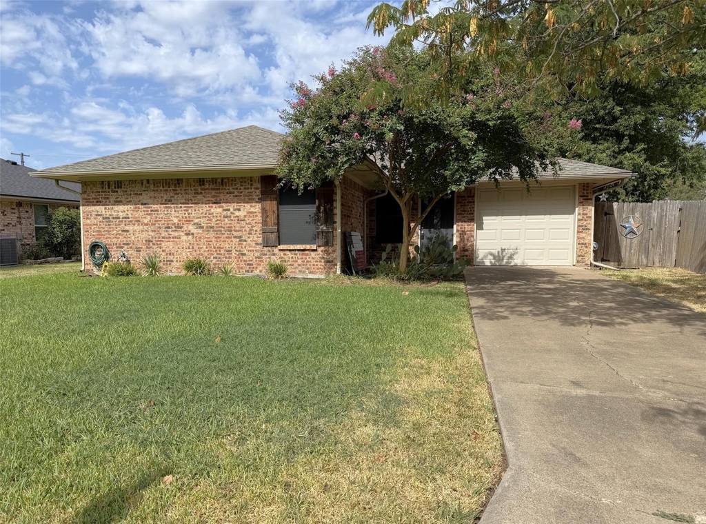 101 Kathryn Drive - Photo 0