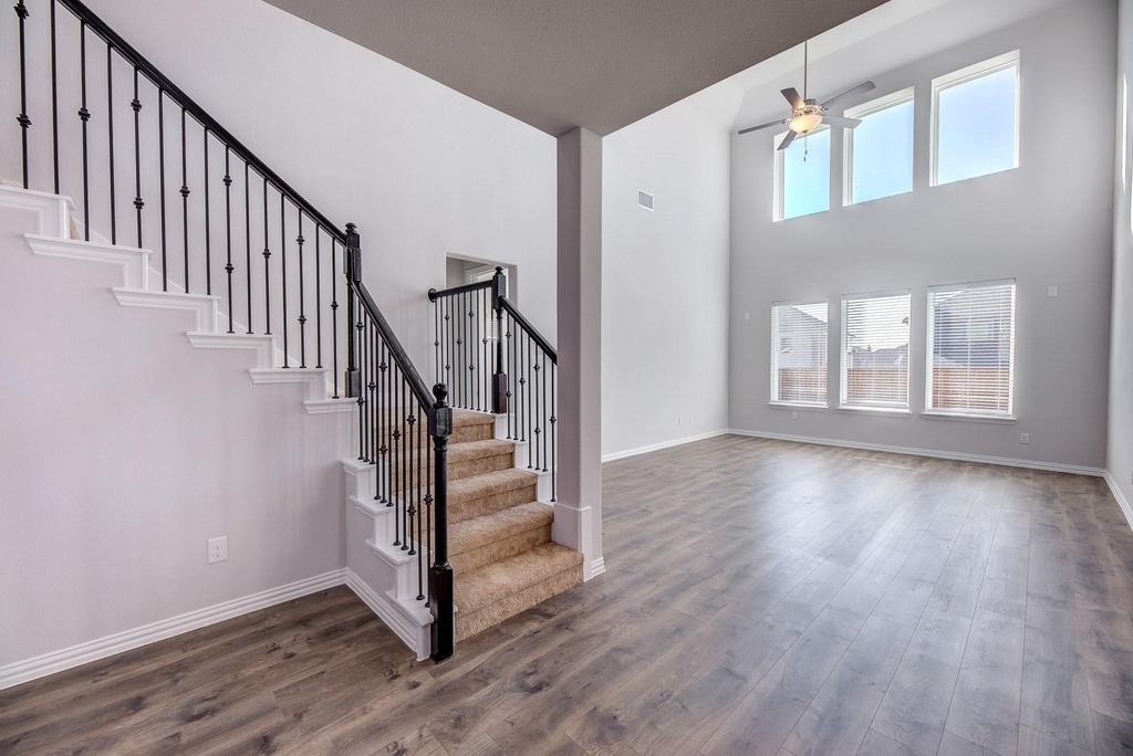 1012 Rosebay Drive - Photo 12