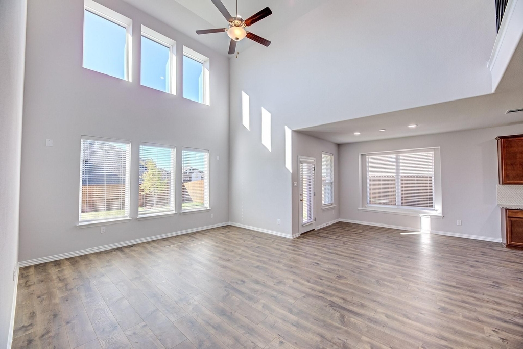 1012 Rosebay Drive - Photo 15