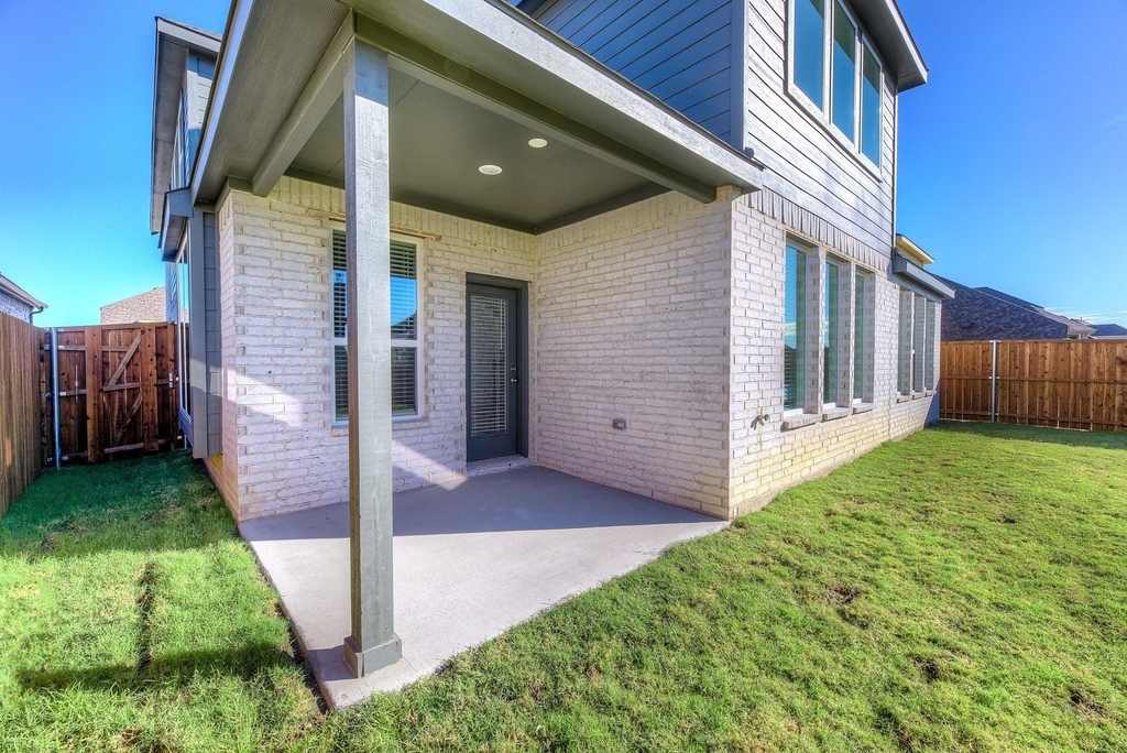 1012 Rosebay Drive - Photo 33