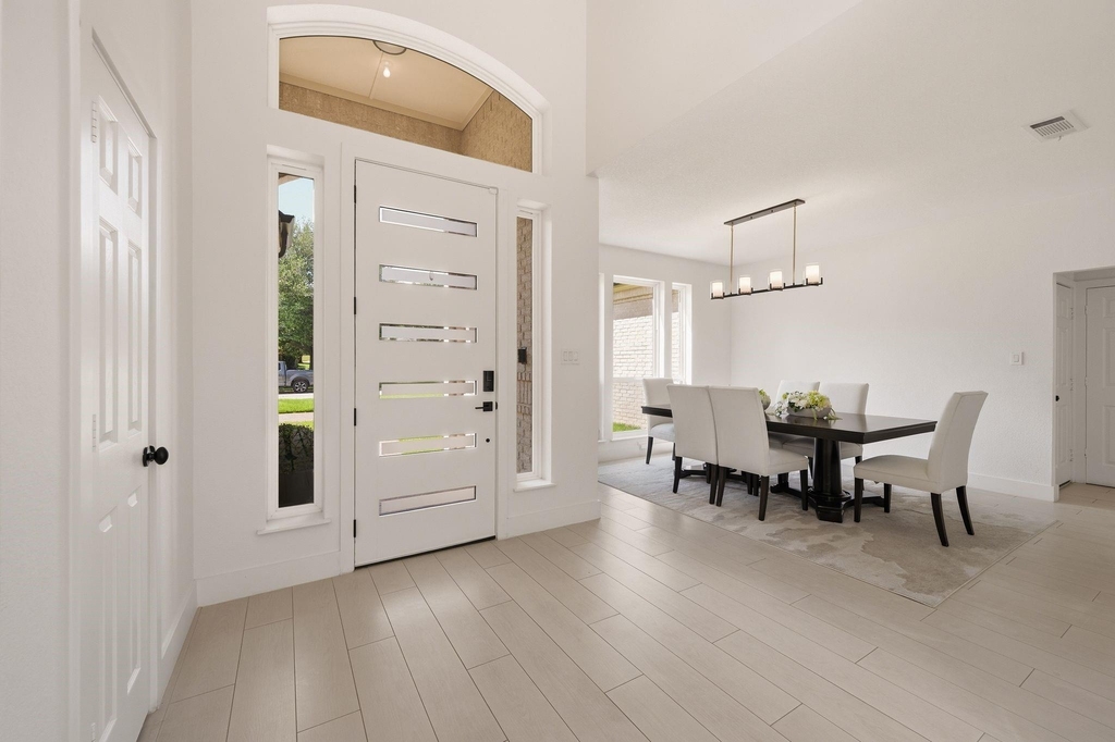4805 Mill Creek Drive - Photo 3