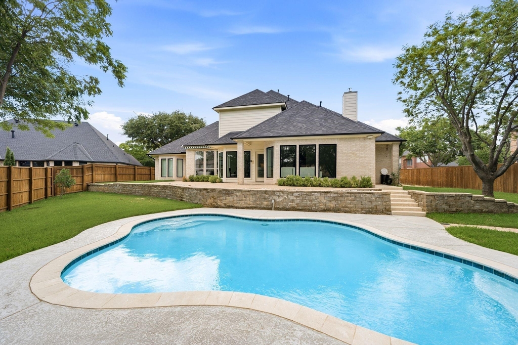 4805 Mill Creek Drive - Photo 1