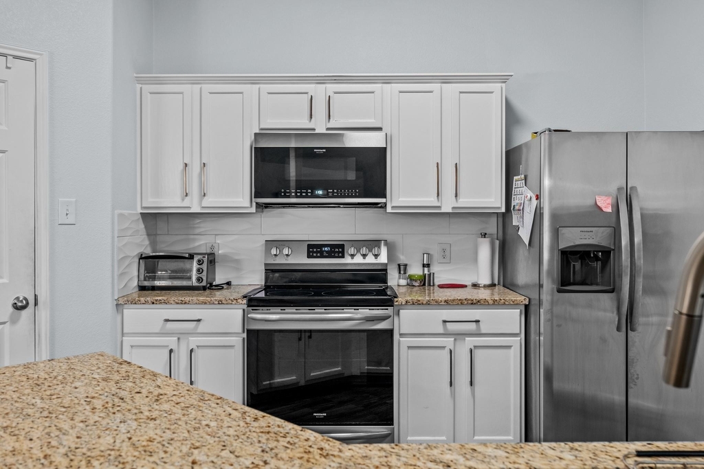5540 Crestwood Drive - Photo 4