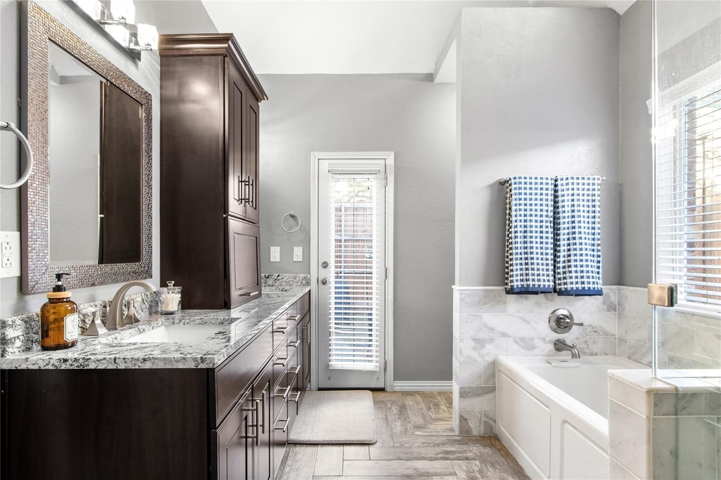 5205 W Plano Parkway - Photo 11
