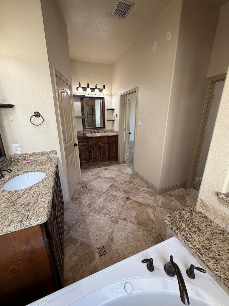 607 Deverson Drive - Photo 18