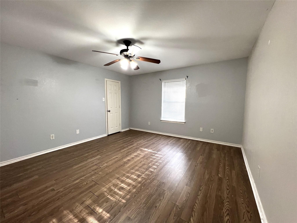 3417 Stanley Avenue - Photo 7