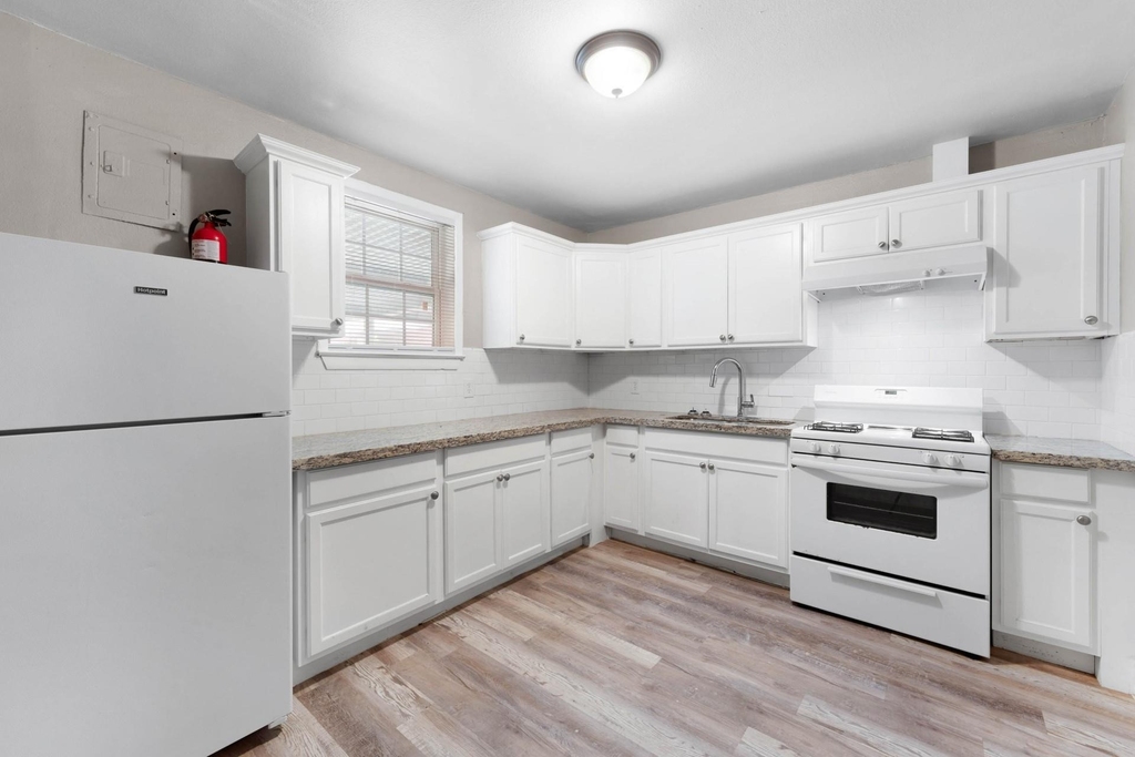 3430 Sockwell Boulevard - Photo 14