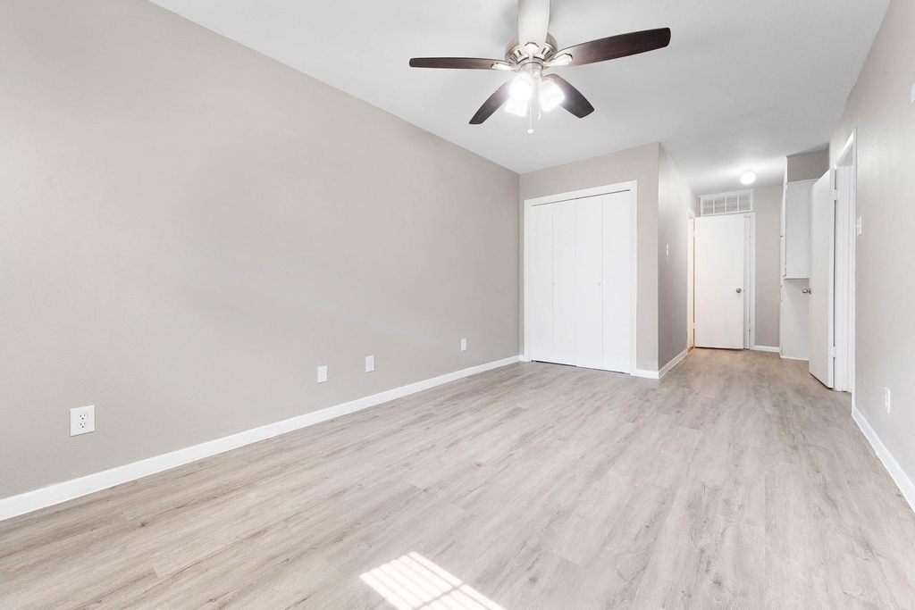 3430 Sockwell Boulevard - Photo 2