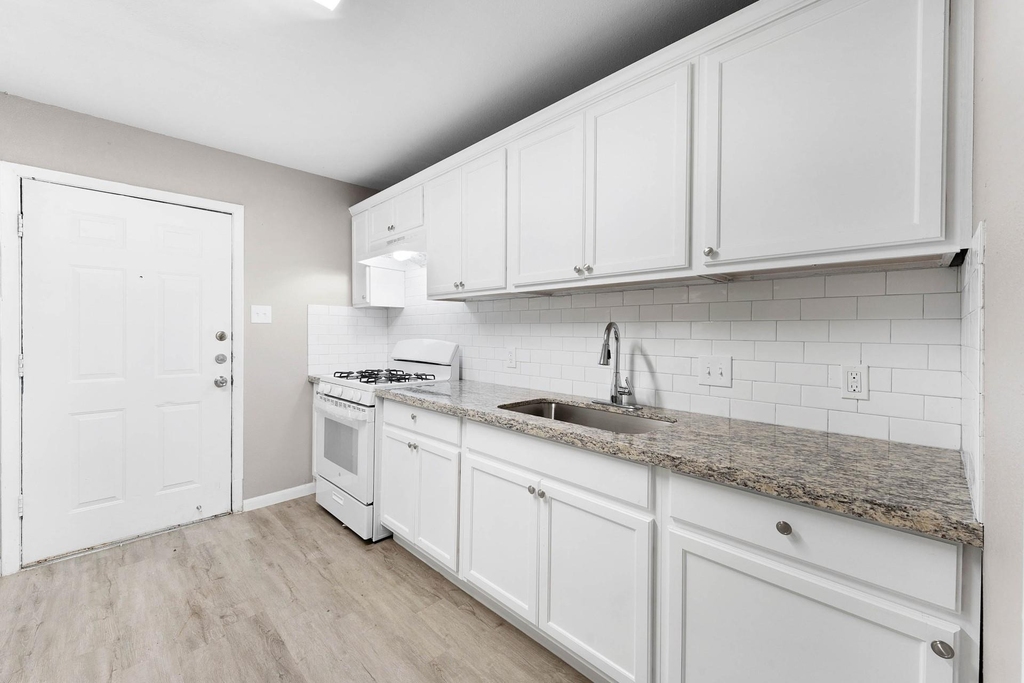 3430 Sockwell Boulevard - Photo 12