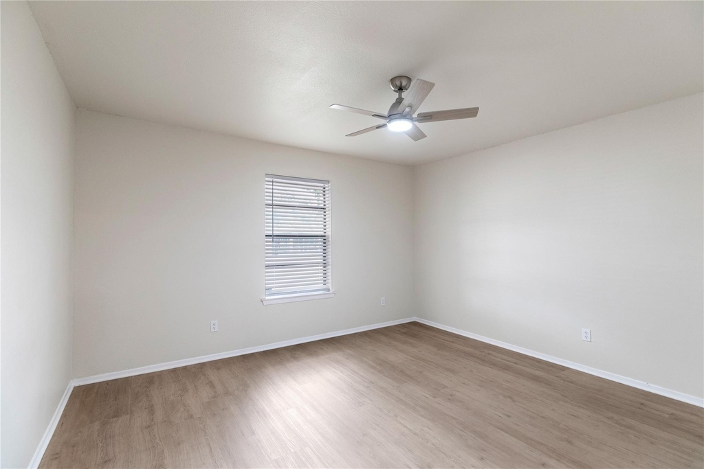 1610 Brown Trail - Photo 14