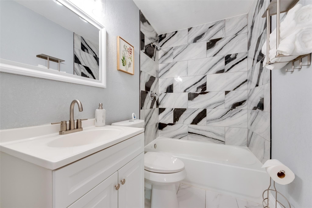 228 Harrison Lane - Photo 6