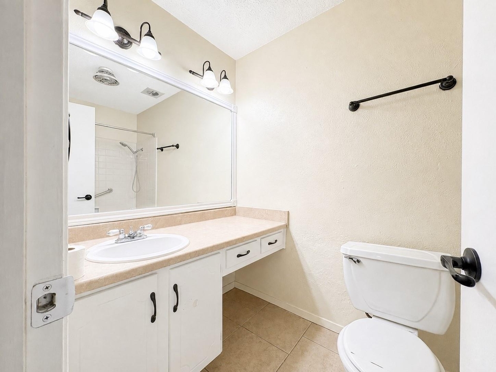 2025 Meadow Glen - Photo 7