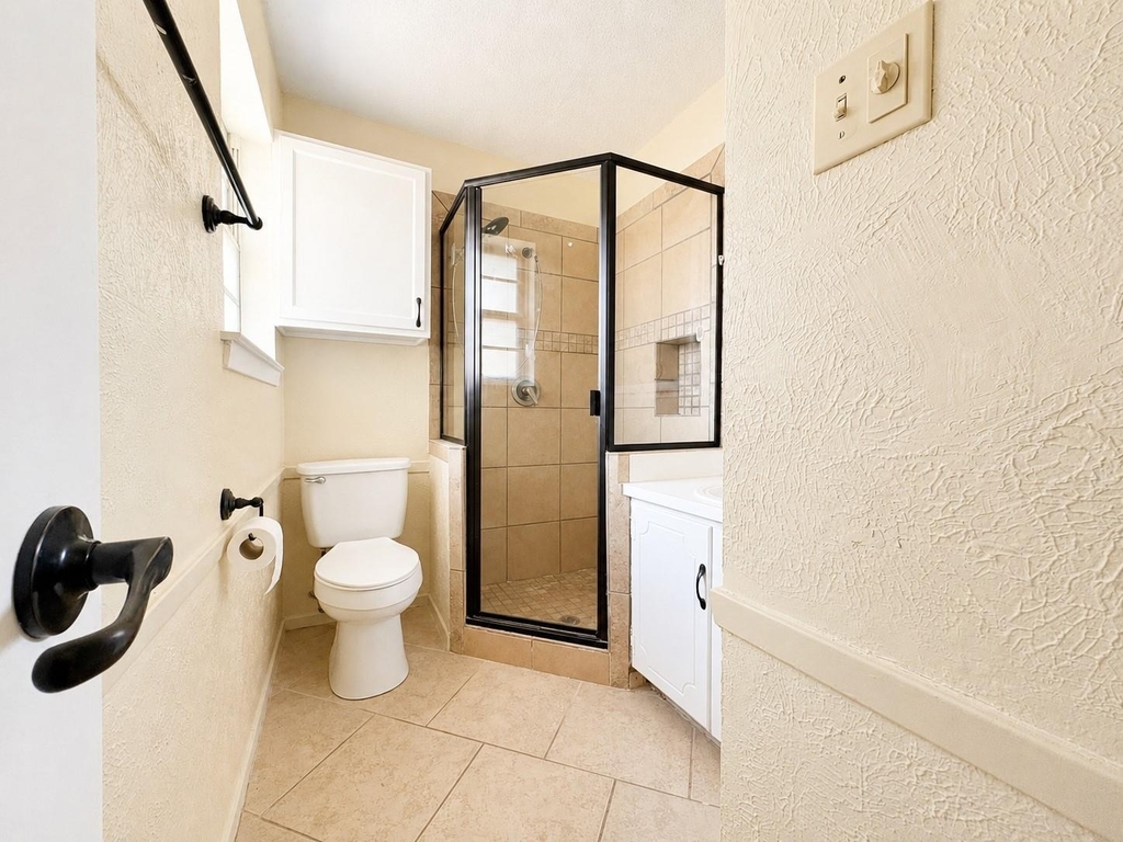 2025 Meadow Glen - Photo 12