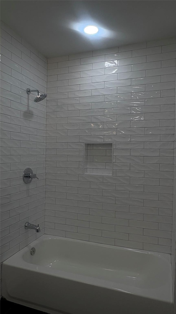 2806 Windsor Avenue - Photo 8
