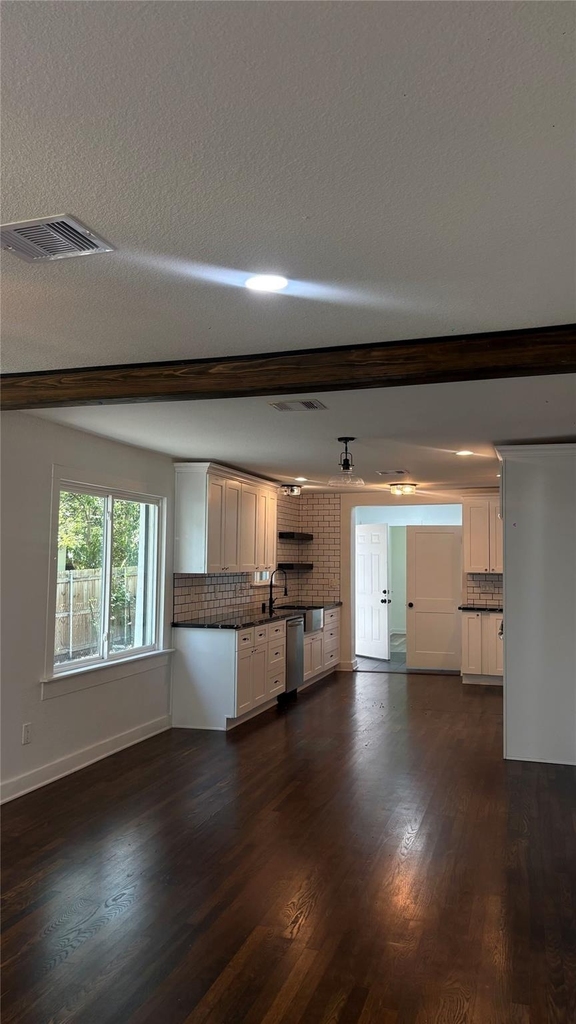 2806 Windsor Avenue - Photo 1