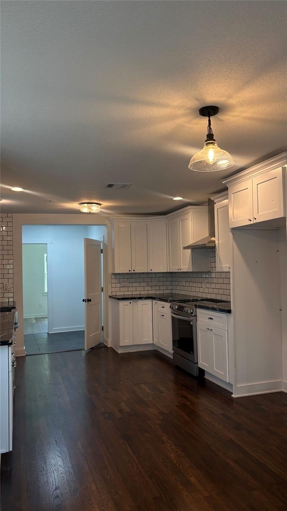 2806 Windsor Avenue - Photo 3